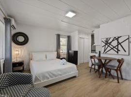 Chic City Retreat 99 For 2, hotel v destinaci Columbus