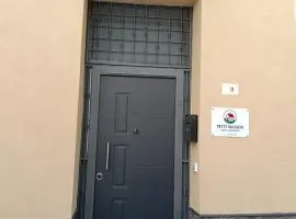 Petit Maison