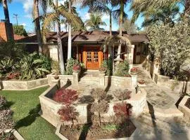 The Belmont Beach Bungalow - Pool & Hot tub