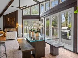Game Lovers Getaway In Abbey Springs with Golf Cart