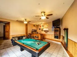 Redbud Retreat - Amenity Filled Waterfront Home