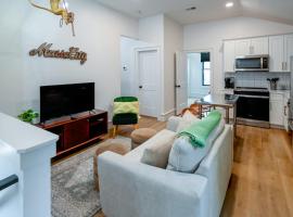 Stylish Modern Bungalow in Nashville's 12 South, hotel v destinaci Nashville