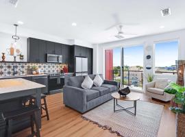 Modern Hill Country Condo for 4 with Resort Perks, acomoda&ccedil;&atilde;o em condom&iacute;nio em New Braunfels