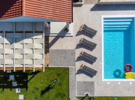 Holiday Home Bodula, pet-friendly hotel in Mrljane