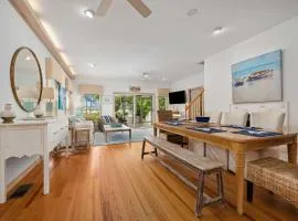 Secluded Waterfront Retreat for 23 - Dock Pets OK