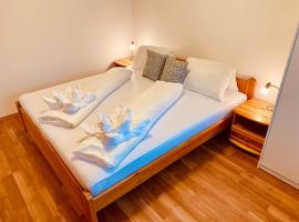 Rose Lakeside Apartman, khách sạn ở Balatonberény