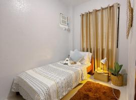 Gypsy's Hideaway near Airport perfect for layovers, ξενοδοχείο σε Puerto Princesa City