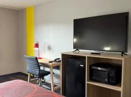 Super 8 by Wyndham Evansville East