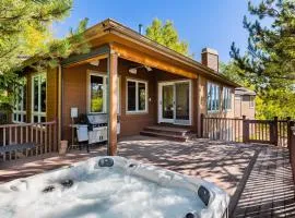 Golden Park City Getaway - Private Hot Tub Home Theater