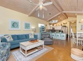 Mango Bungalow - Sleeps 8 2 Community Pools
