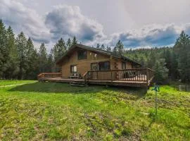 Larch Lodge - Secluded Cabin