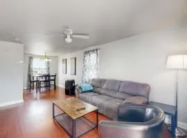 Cool Stay Near Rapids Stadium Ideal for Sports Fans