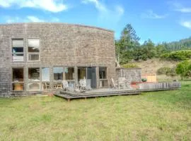 Sibley - Beautiful Ocean Views & Hot Tub