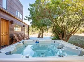 The Sixpence - Beach Access - Hot Tub