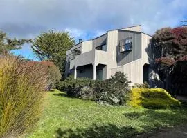 Viglione - Fireplace Hot Tub & Ocean Views