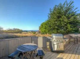 Albatross House with Ocean View Hot Tub