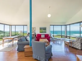 Haltwhistle West With Ocean Views