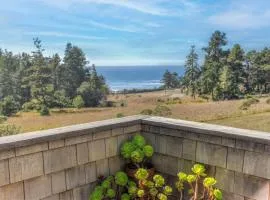 Architectural Treasure - Private Hot Tub