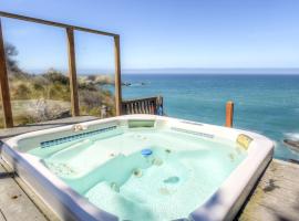 Haven's View With Stunning Ocean Views, hotel v destinaci Gualala