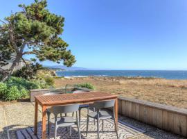 Ocean Views - Near Bluff Coast Trail - Hot Tub, hotel v destinácii Sea Ranch