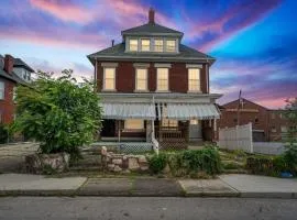Cozy Renovated 19th Century Home, 5 Min to OSU!