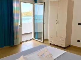 Saint Gin Apartment