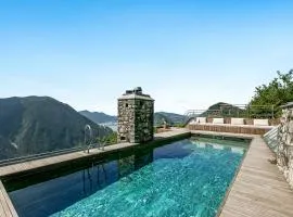 Villa Skyline - Pool - Lakeview - Privacy - Happy Rentals