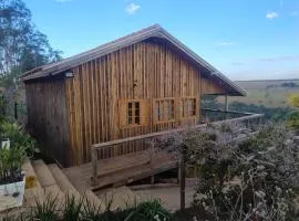 Casa de Madeira para Alugar em São Roque de Minas!