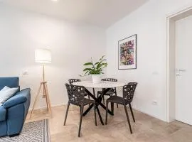 Modern Flat with Garden and parking in Quiet Area