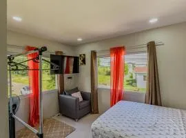 Two Bedroom Suite - 12min from UVF Airport