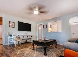 Pet-Friendly 2BR Ranch Wifi Parking Near RTP