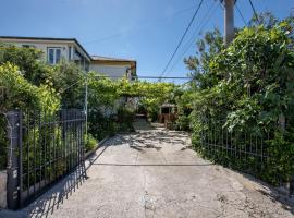 Apartment Barbat 16723b, 3hvězdičkový hotel v Rabu