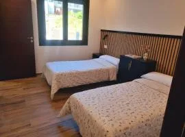 Albergue CAROI HOSTEL & ROOMS Armenteira
