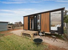 Bluestone Alpacas Theodores Corner by Tiny Away, hotel a Cabarita