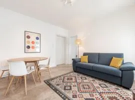 Elegant Apartment with private parking in downtown Padua