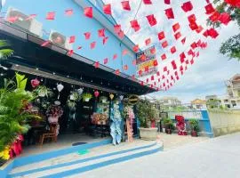 SHARE Hostel & Coffee