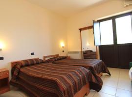 La Rupe, hotel San Benedetto deʼ Marsiban