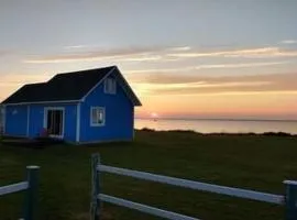 Coastal Charm Beach Nearby - Chalet Poirier