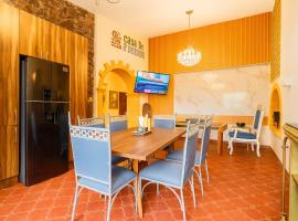 Casa de Piedra a 650 metros del Hotel Rosewood, cottage in San Miguel de Allende