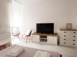 Single room Perfect for couples or singles