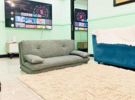 Chic 4BR 15 Pax Euro-Inspired Home, Malolos, hotel v destinaci Malolos