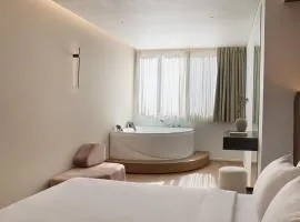 Blanco Athens Aparthotel