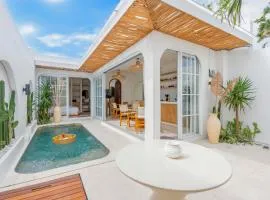 NEW! Luna Di Bali - 1BR Villa in Kerobokan
