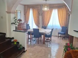Casa Laila