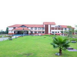 Vinaika Eco-Resort, hotel with hot tubs in Rānchī