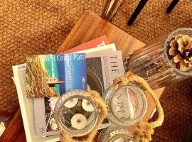 Tiny Treamble, glamping site in Cubert