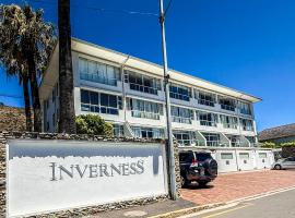 INVERNESS 14 Camberwell Road SEA POINT BEST LOCATION super luxury one bedroom with pool, balcony, garden & Sea Views, hotel v destinaci Sea Point