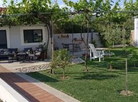 Apartman Family Covic 2 by Villas Guide