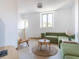 Gîte au calme avec lits queen size proche Clermont à Chanat La Mouteyre