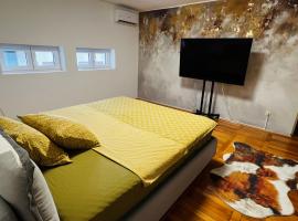 City Center Square DeLuxe Nest, hotel na plaži u gradu Podgorica